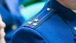 Прокуратура Малмыжского района через суд добилась устранения выявленных нарушений законодательства о противодействии коррупции. Полномочия бывшего чиновника прекращены с указанием законной  формулировки – в связи с утратой доверия